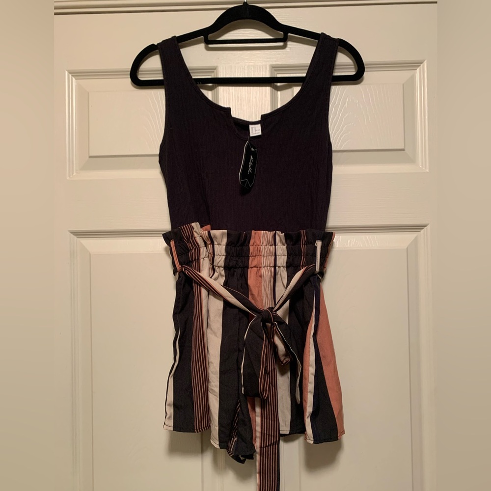 NWT Black, Pink & Tan Summer Romper - size XL